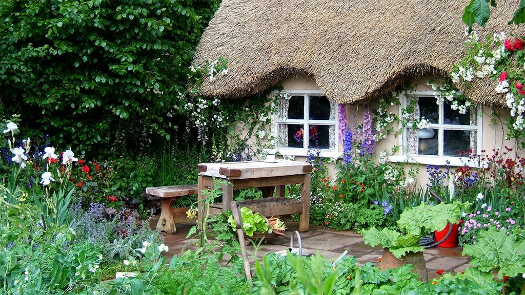 Little English Cottage